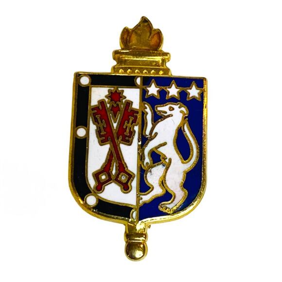 3rd Infantry Division Crest Pin Unit Insignia Badge USA Military Vintage - Picture 1 of 5